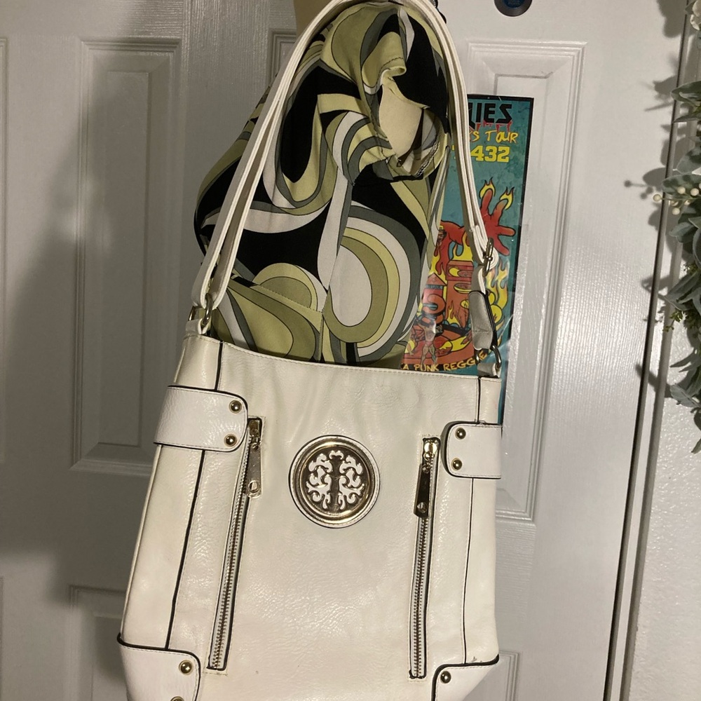 Source Unknown White Shoulder Bag with Gold Accents